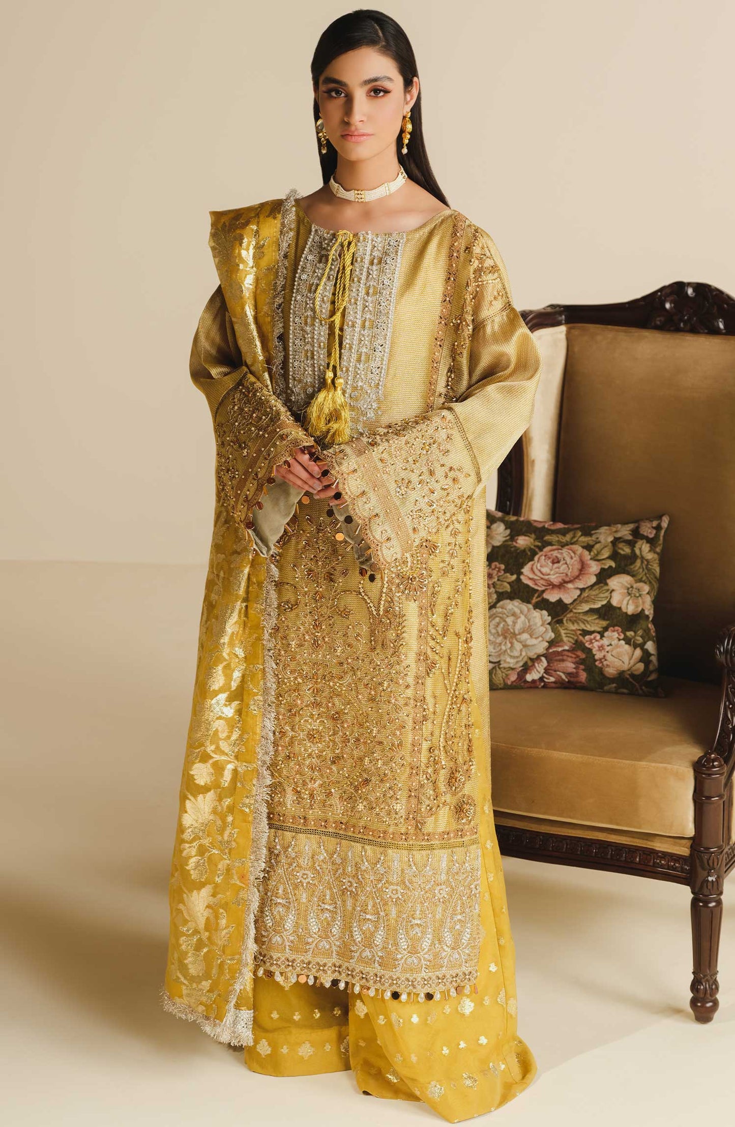 IRRESISTIBLE LUXURY GOLD