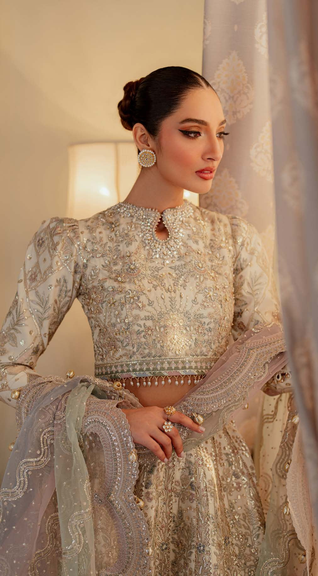HAND MADE ZARI EXCLUSIVE DESIGN - V 13 - D06